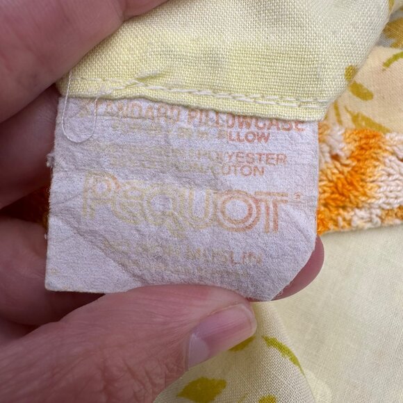 Vintage Floral Pillowcases Yellow Orange Crochet Lace Trim 1970s Standard Flower - Picture 5 of 8